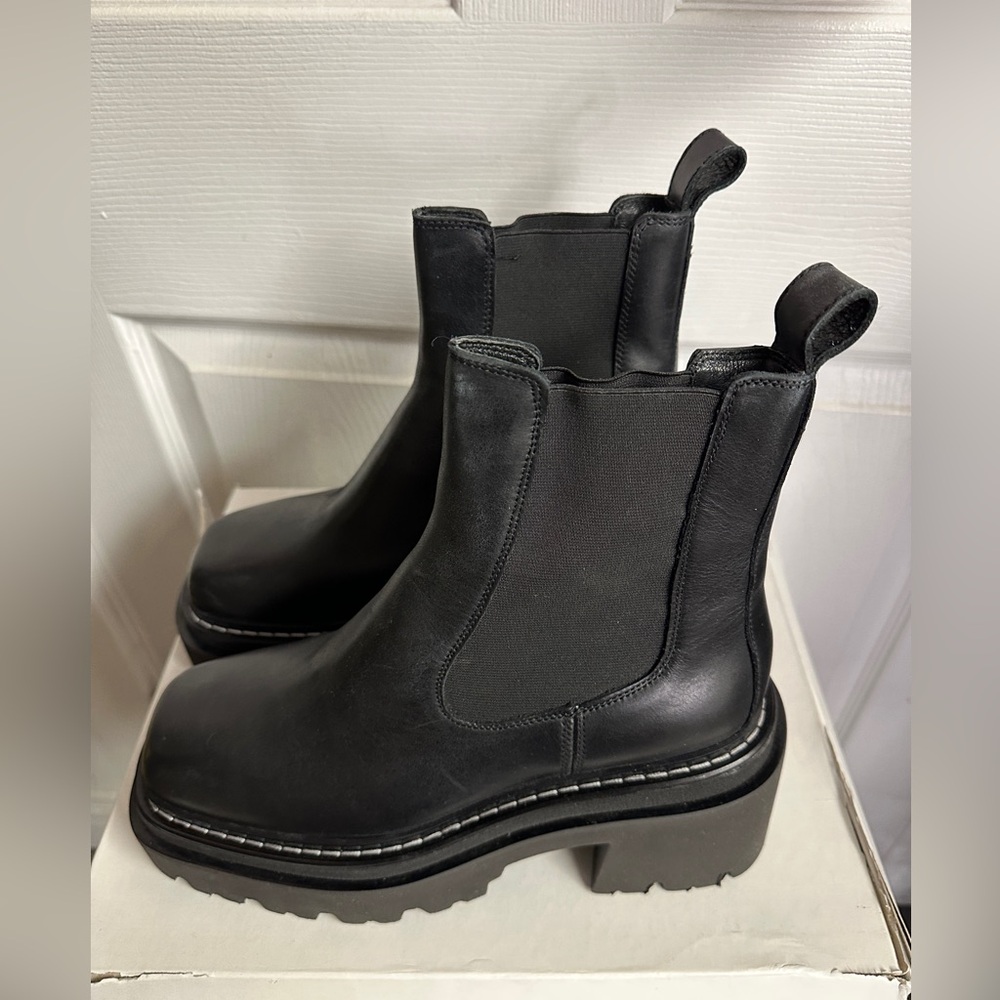 Chelsea ankle boots - Picture 2 of 8